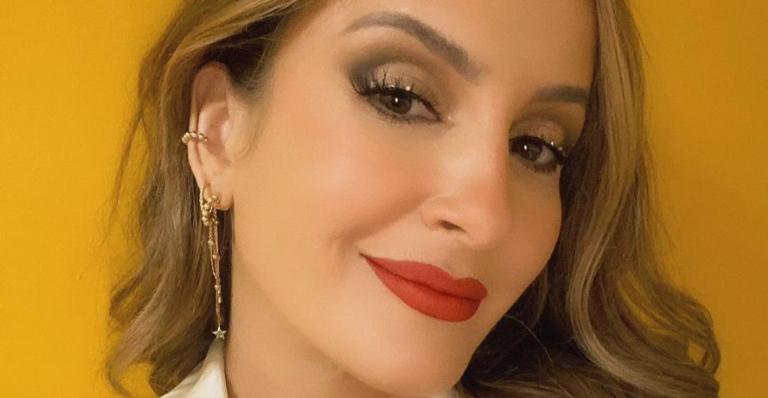 Curtindo pôr do Sol, Claudia Leitte leva fãs à loucura com beleza natural: ”Felicidade é simples”