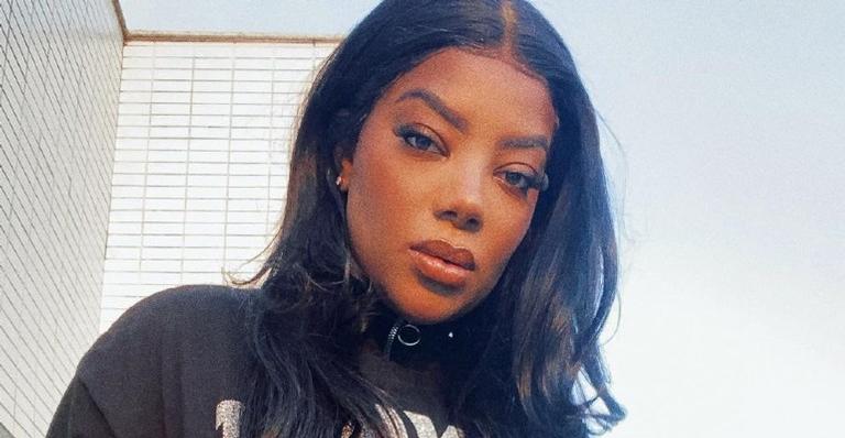 Ludmilla publica foto rara com o cabelo natural e conquista muito os internautas: ”Que perfeição”