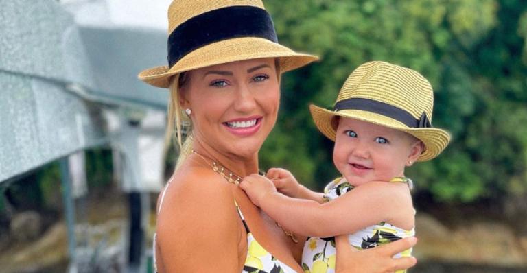 Ana Paula Siebert explode o fofurômetro com a filha, Vicky: ”Essa garotinha enfeita a timeline”