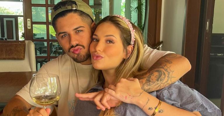 Virginia Fonseca e Zé Felipe curtem noite juntinhos e fãs elogiam casal: ”Lindos!”