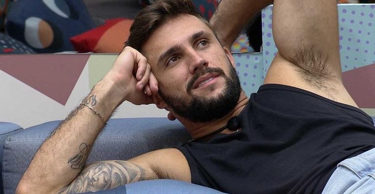 BBB21: No paredão, Arthur desabafa com Caio e Pocah: ”Estou desanimado pra amanhã”