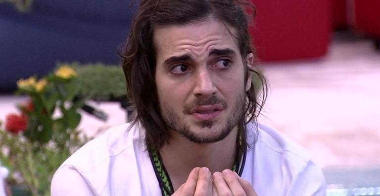 BBB21: Fiuk revela que contraiu Covid-19 após furar a quarentena em festa: ”Dentro de casa”