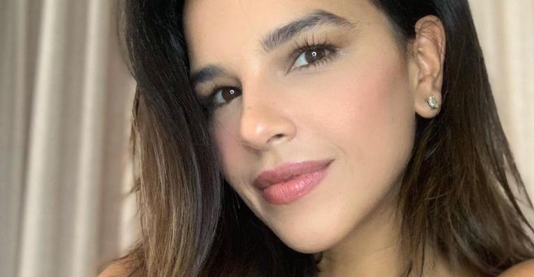 Ostentando boa forma, Mariana Rios joga tênis de biquíni e recebe elogios: ”Que cinturinha”