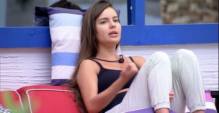 BBB21: Thaís diz o que fará com Fiuk se não sair: ”Decidida que eu não vou beijar ele mais aqui”