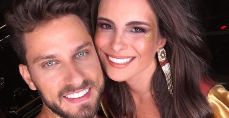 Eliéser Ambrósio surge dando beijão em Kamilla Salgado em cenário paradisíaco