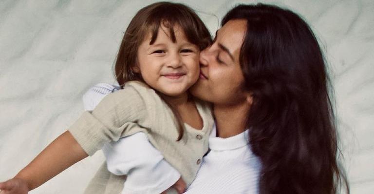Yanna Lavigne encanta ao compartilhar foto fofa de Madalena e brinca: ”Blogueirinha made in roça”