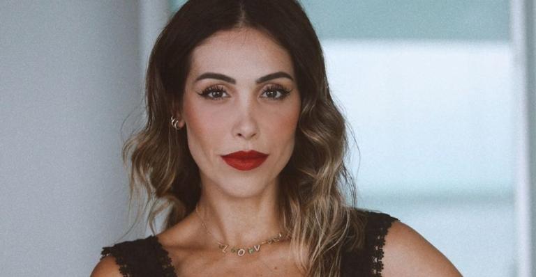Bella Falconi exibe visual deslumbrante para gravação de programa e web se derrete: ”Linda demais”