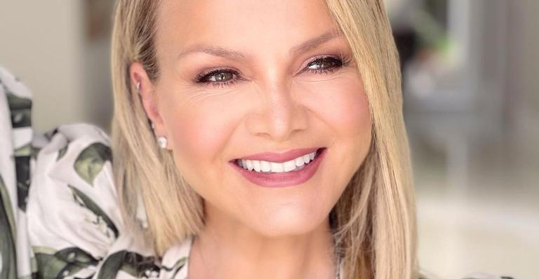 Eliana exibe look colorido para gravação do programa e agita a web: ”Hoje vai ser demais”