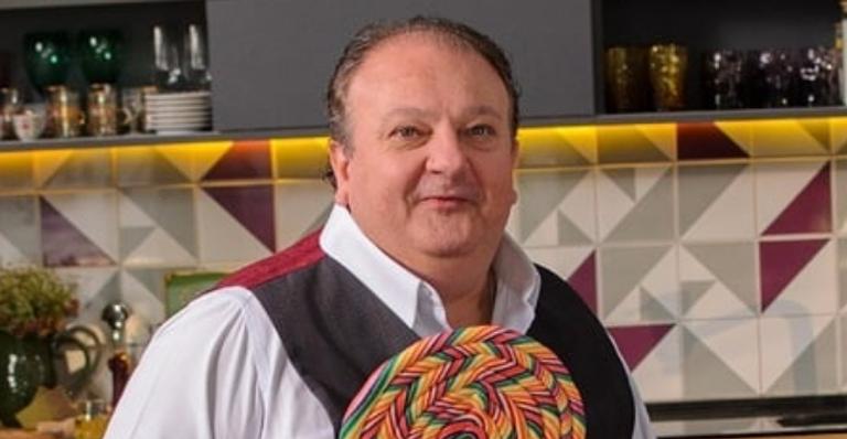 Erick Jacquin explode o fofurômetro ao posar com a filha no colo: ”Para ver quem tá on”