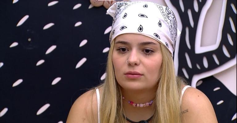 BBB21: Viih Tube passa vergonha e brothers reclamam: ”Que chulé!”