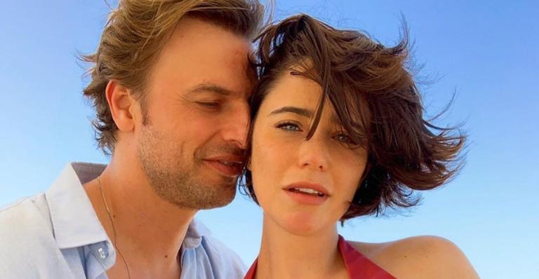 Fernanda Vasconcellos encanta ao resgatar lindo registro ao lado de seu amado, Cássio Reis