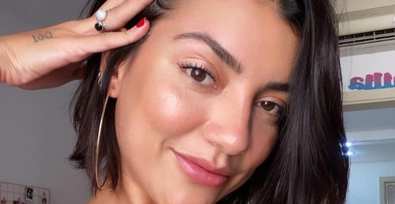Gabi Prado arranca elogios da web ao posar de biquíni em frente ao espelho: ”A tal da gata!”