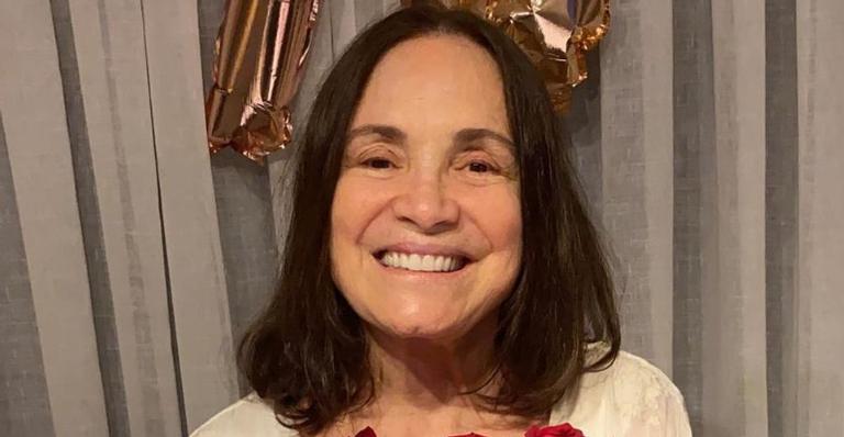 Regina Duarte recebe segunda dose da vacina contra Covid-19: ”É rápido e simples”