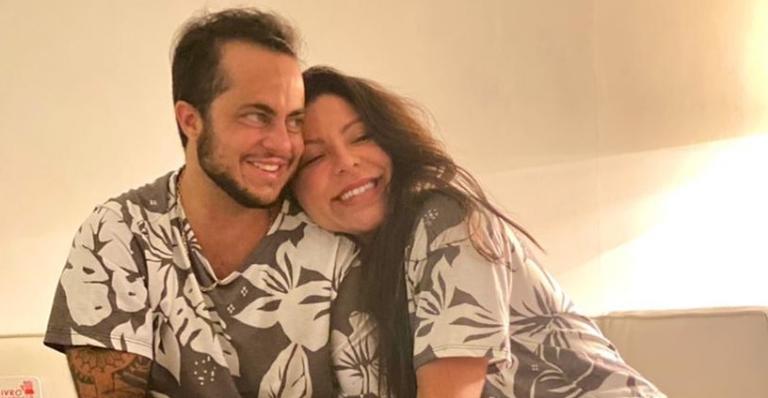 Thammy Miranda relembra cliques do casamento: ”Já sabia faz tempo que era você a pessoa certa!”
