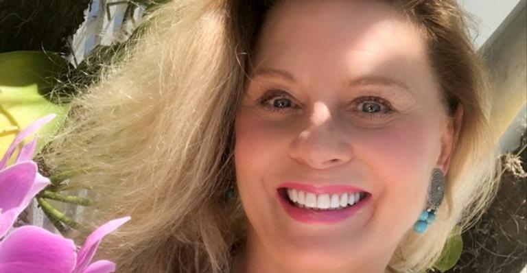 Vera Fischer derrete corações ao resgatar clique sensual