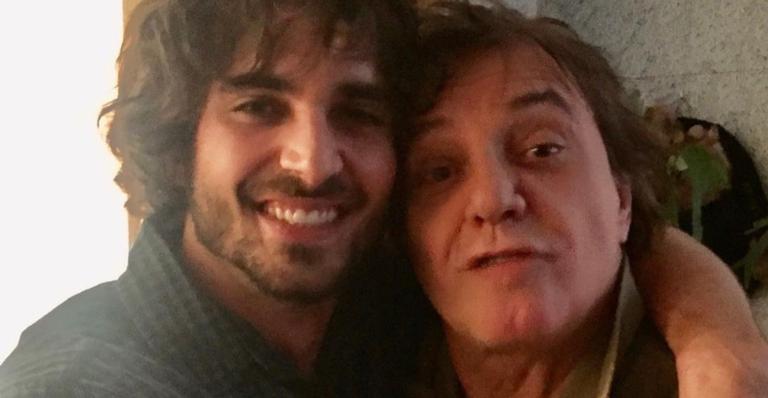 Fábio Jr. resgata clique da juventude e detalhe chama atenção dos fãs: ”Fiuk, é você?”