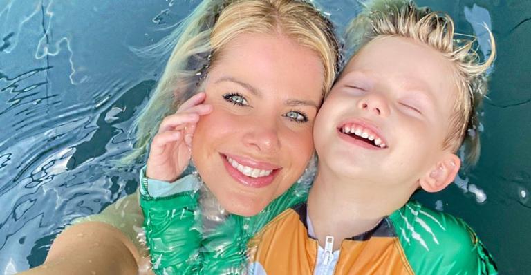 Karina Bacchi relembra nascimento do primeiro filho: ”Tbt mais importante da minha vida”