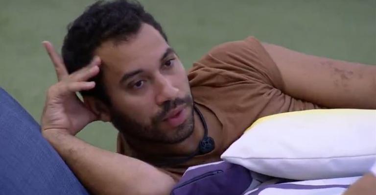 BBB21: Gilberto analisa briga de sisters e dispara: ”Juliette está com a razão”