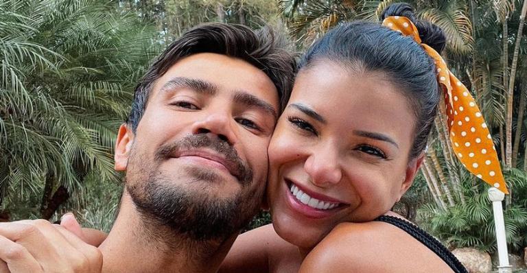 Jakelyne Oliveira posa com Mariano e deixa fãs curiosos ao falar de novo reality: ”O que é isso?”