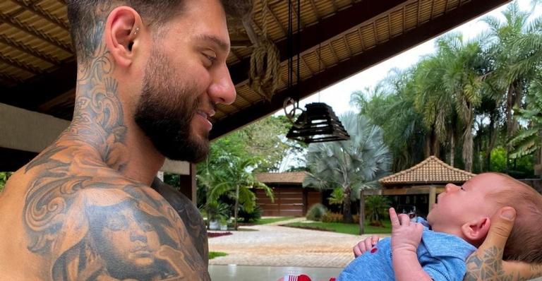 Lucas Lucco celebra primeiro mês do filho, Luca: ”Mudou minha vida”