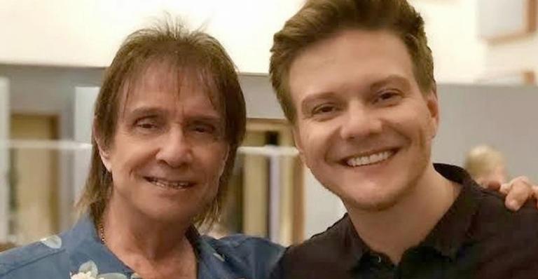 Michel Teló celebra aniversário de Roberto Carlos: ”Um cara que admiro demais”