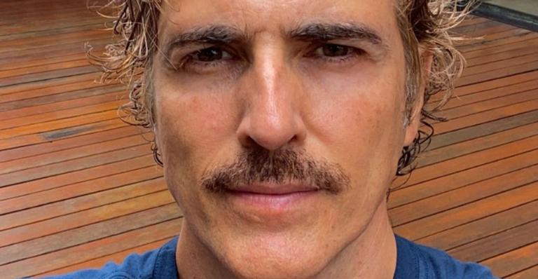 Reynaldo Gianecchini compartilha registros com povos indígenas: ”Hoje é dia deles”