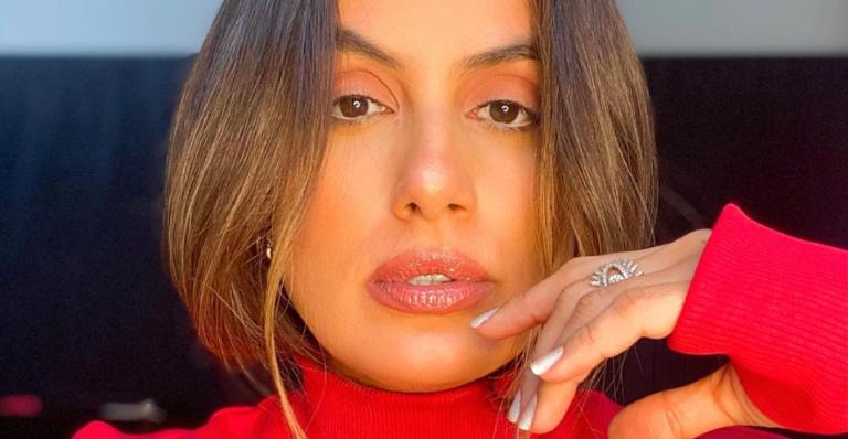 Carol Peixinho posa só de body e eleva a temperatura na web: ”Coração vai a mil”