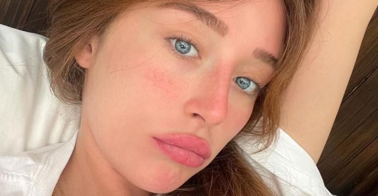 Sorrindo, Duda Reis posa de biquíni e para tudo com beleza impecável: ”Gata”