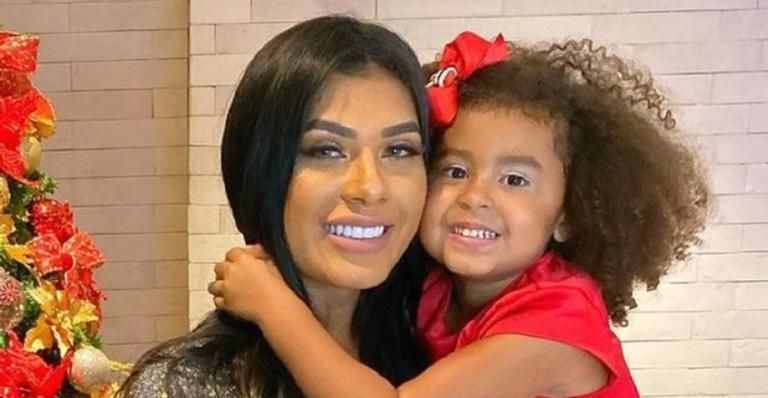 Perfil de Pocah expõe racismo contra a filha da cantora: ”É revoltante”