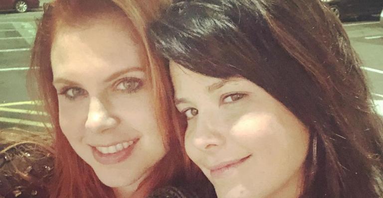 Samara Felippo celebra aniversário de Carolinie Figueiredo: ”Feliz novo ciclo”