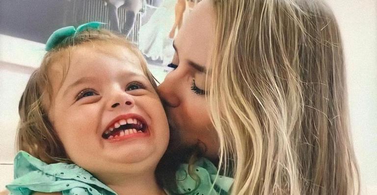 Thaeme Mariôto comemora o aniversário de 2 anos da filha, Liz: ”Te amo eternamente”