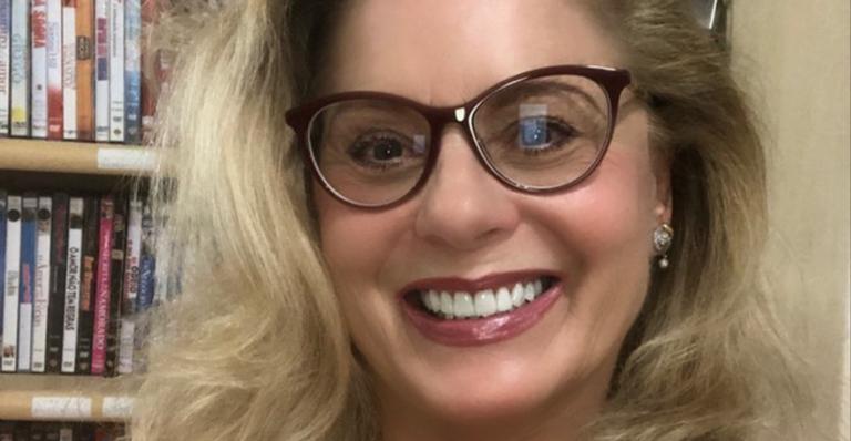 Vera Fischer escreve mensagem carinhosa ao posar com visual arrasador