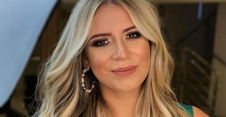 De biquíni de oncinha, Marília Mendonça exibe corpo sarado e brinca: ”Já que é feriado”