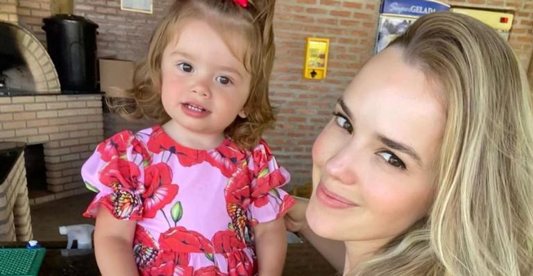 Thaeme Mariôto exibe detalhes da festa de aniversário de Liz: ”Proposta intimista”