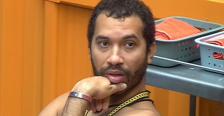 BBB21: Gilberto descobre poder de Carla Diaz após quarto secreto e reage: ”Só isso?”