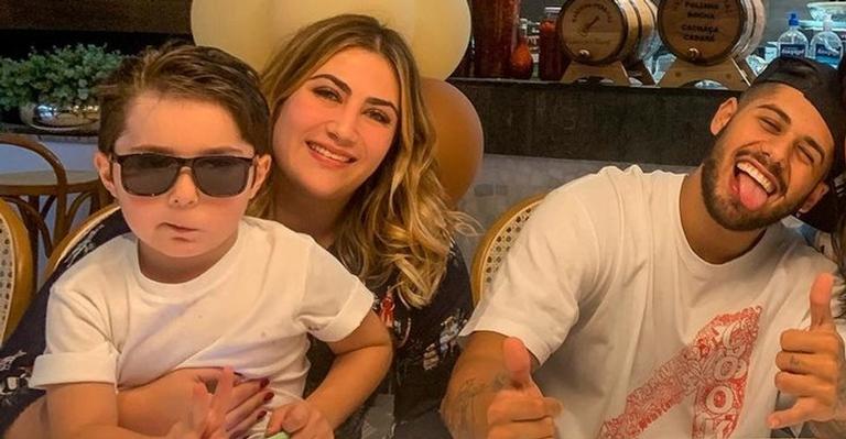 Com clique da infância, Jéssica Costa comemora aniversário do irmão, Zé Felipe