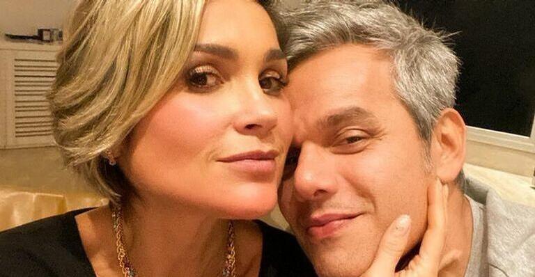 Otaviano Costa diverte a web ao ser paparazzi de Flávia Alessandra