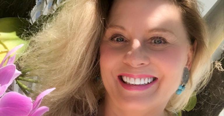 Vera Fischer relembra a juventude ao resgatar cliques de Carnaval: ”Bons tempos!!”