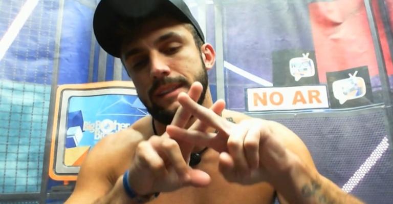 BBB21: No raio-x, Arthur declara torcida para Viih Tube no paredão: ”Vamos deixar ela aqui!”