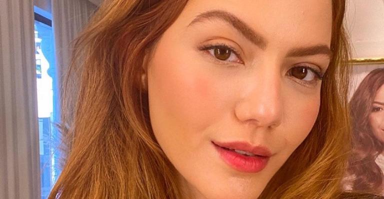 Sarah Poncio arranca elogios com selfie inédita: ”Serenidade no olhar”