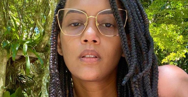 No Dia do Livro, Taís Araujo faz indicação de obra sobre racismo: ”Um assunto denso e importante”