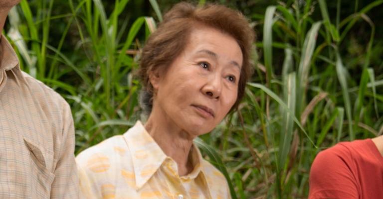 Oscar 2021: Yuh-Jung Youn é a 2ª asiática a vencer como Melhor Atriz Coadjuvante