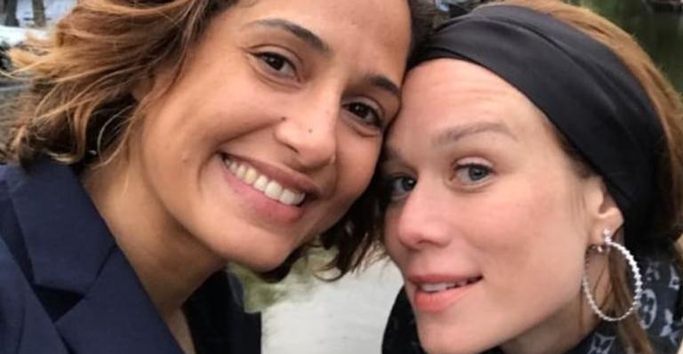 Camila Pitanga parabeniza Mariana Ximenes com bela homenagem: ”Vontade imensa de te dar um abraço”