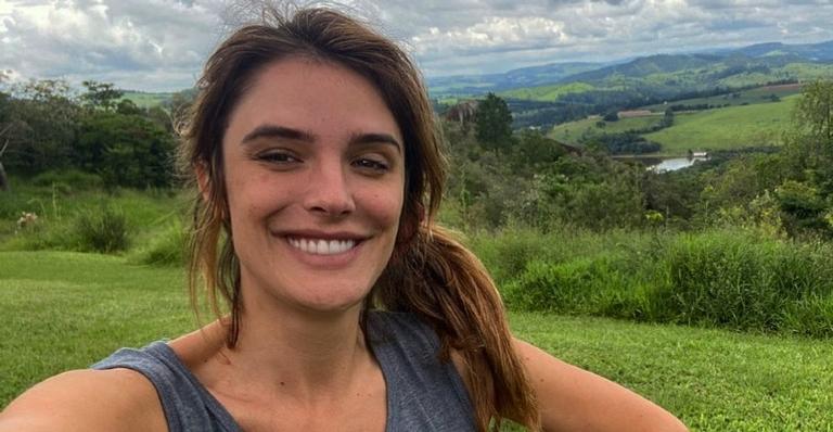 Rafa Brites surge de cabelo curtinho e brinca: ”Torto e bagunçado”