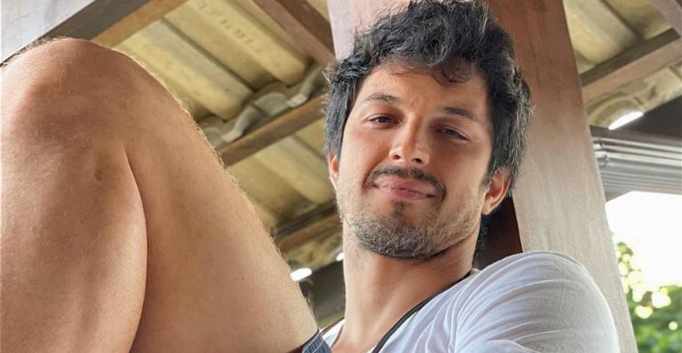 Rômulo Estrela curte delicioso dia em família: ”Nosso domingo”