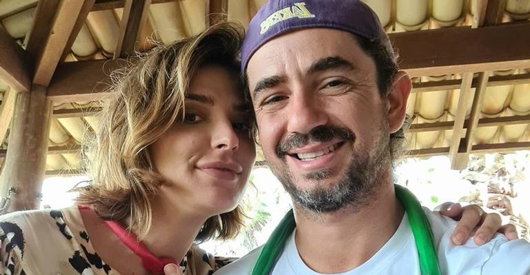 Felipe Andreoli curte férias com a família em sítio: ”Nos cuidando e curtindo o básico”