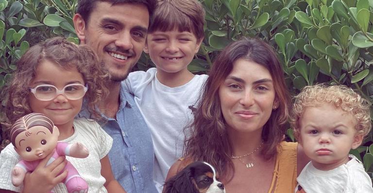 Mariana Uhlmann fala sobre idas a escola com os filhos: ”Sempre foram difíceis”