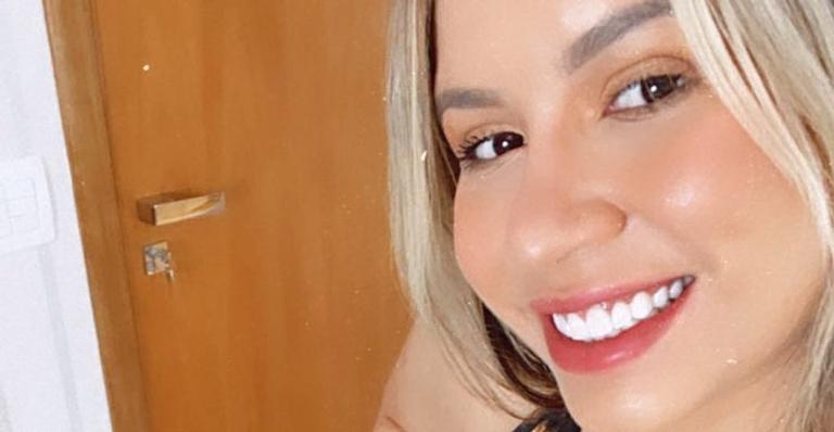 Marília Mendonça surge cantando sucesso musical da MPB e brinca: ”Você acaba de contar sua idade”