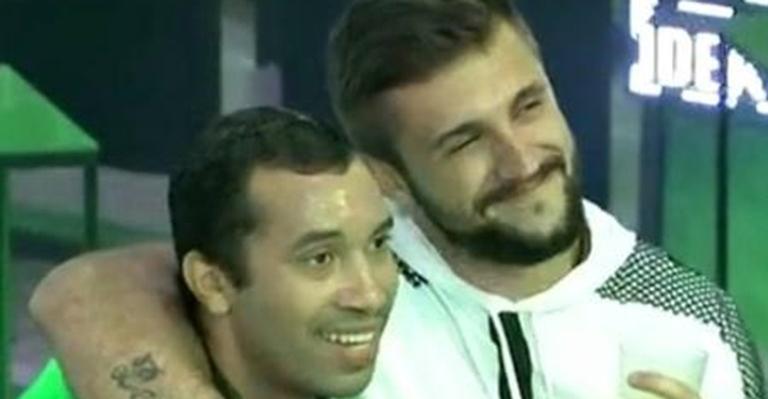 Equipe de Gilberto manda recado para Arthur: ”Desejamos todo o sucesso”