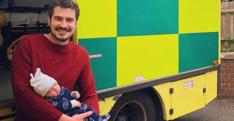Filho de Pedro Vedova, jornalista da Globo, nasce em ambulância: ”Foi surreal”